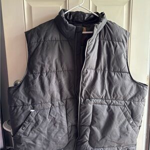 The Foundry Supply Co. Men's Dark Gray Quilted Vest
